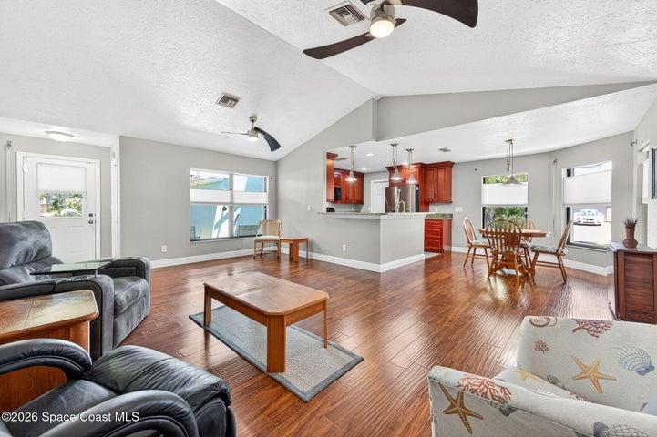 Living, Dining, Kitchen Overview