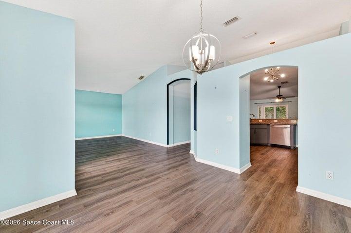 Access to kitchen area