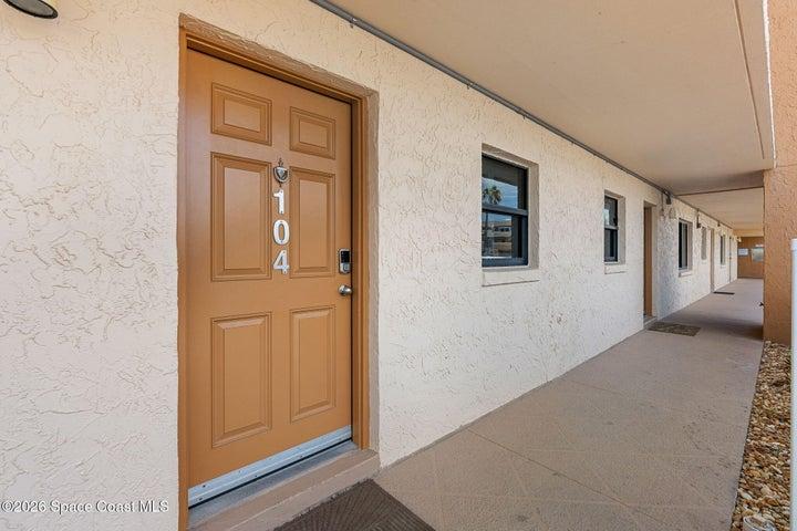 7520 Ridgewood Avenue 104, Cape Canaveral, FL, 32920 photo 3