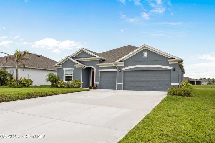 4398 Lago Vista Drive, Micco