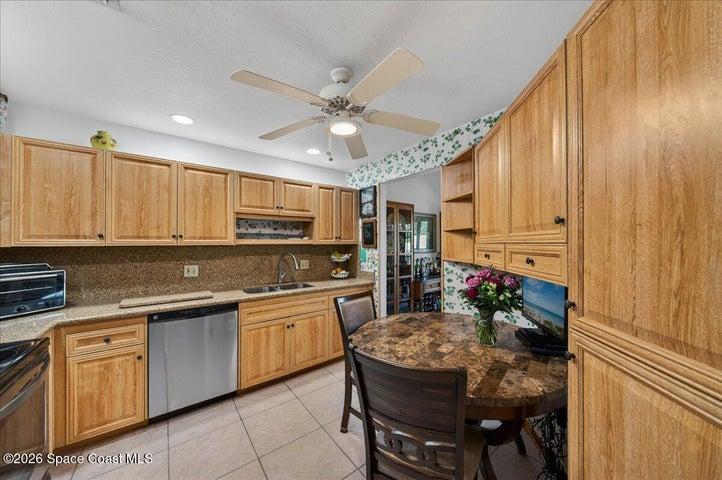707 Greenwood Manor Circle, West Melbourne, FL, 32904 photo 10