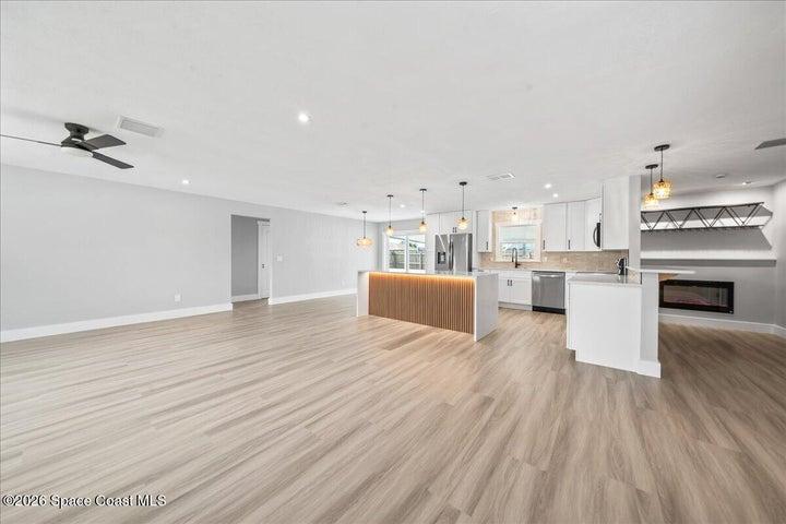 434 Barcelona Road SE, Palm Bay, FL, 32909 photo 4