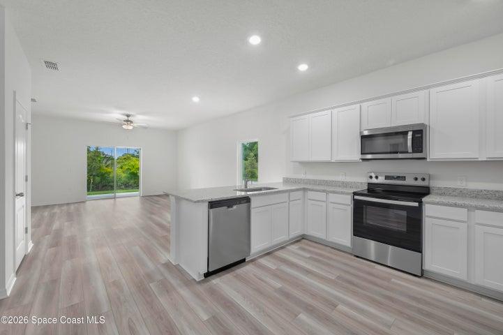 472 Oldenberg Street SW, Palm Bay, FL, 32908 photo 6