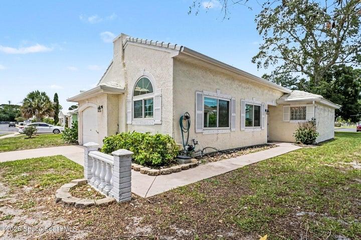 882 Wateroak Drive NE, Palm Bay, FL, 32905 photo 2