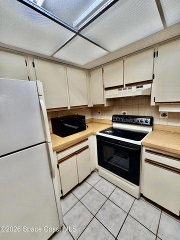 915 Sonesta Avenue NE 102, Palm Bay, FL, 32905 photo 3