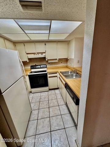 915 Sonesta Avenue NE 102, Palm Bay, FL, 32905 photo 4