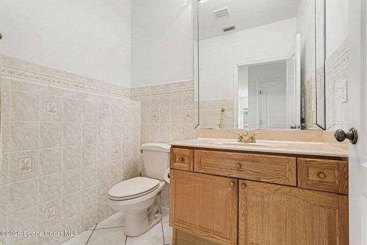 1/2 Bath