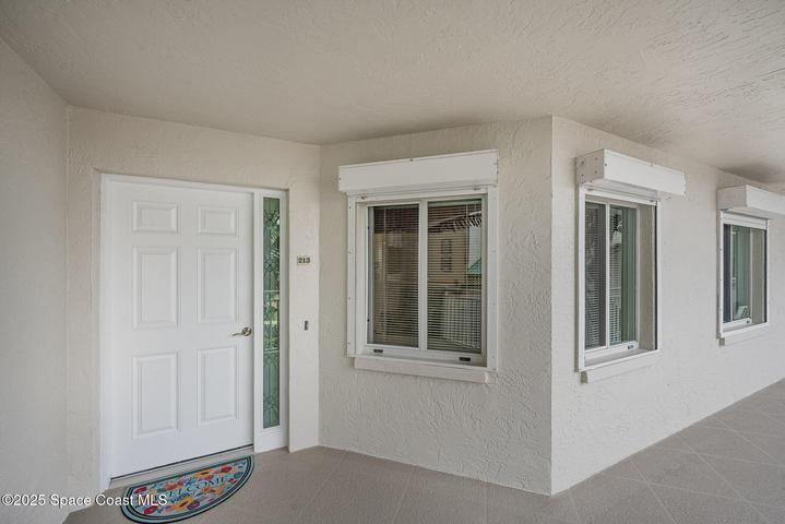 Entry to Unit