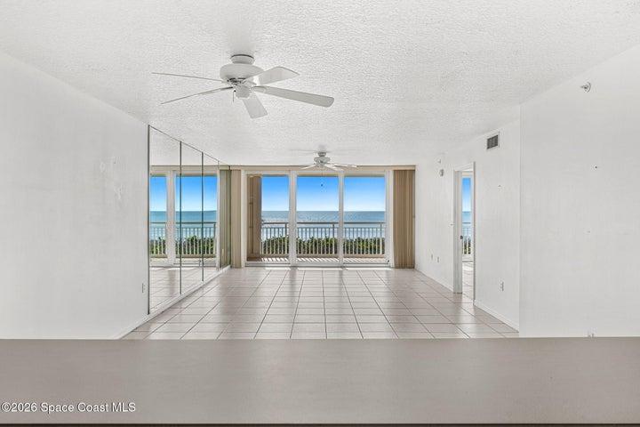 kitchen to oceanview