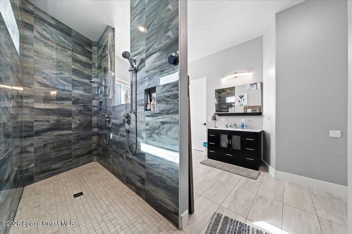 Master Bath on 2nd floor