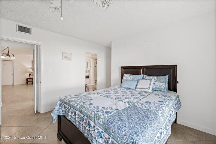 With En Suite Bathroom