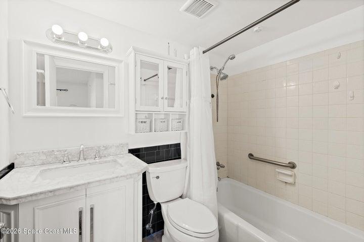 Tiled Shower with Tub