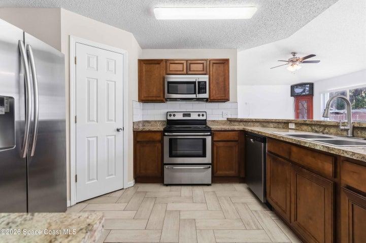 599 Estes Avenue SW, Palm Bay, FL, 32908 photo 12