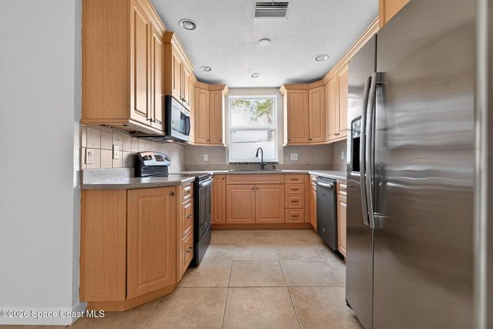 2221 Alexander Drive, Titusville, FL, 32796 photo 4