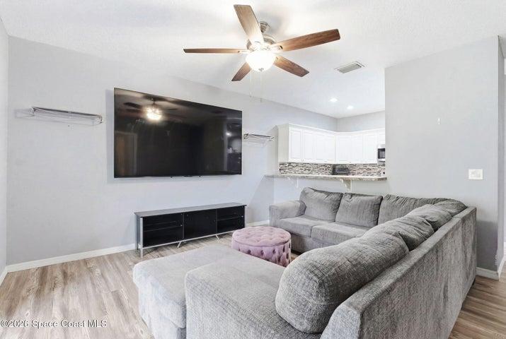 1045 Venetian Drive 102, Melbourne, FL, 32904 photo 13