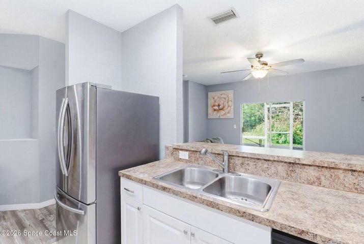 1045 Venetian Drive 102, Melbourne, FL, 32904 photo 9
