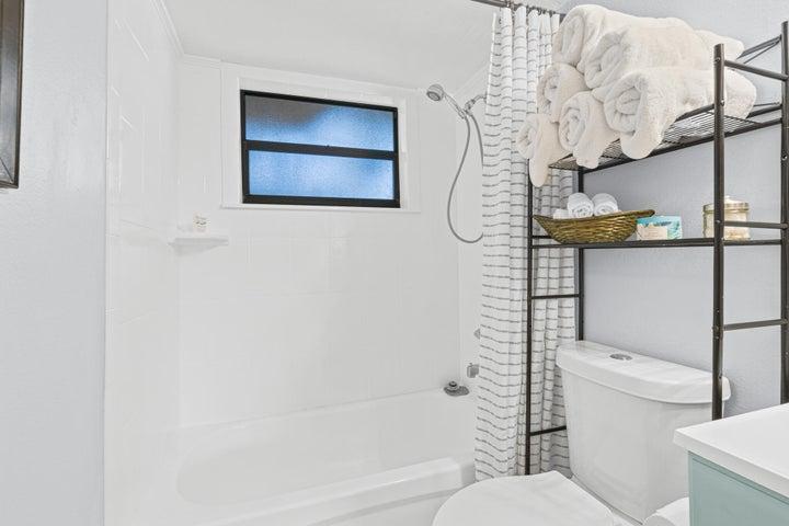 Tiled Shower with Tub