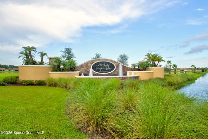 Sawgrass Lakes community sign