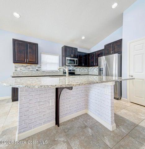 kitchen breakfast bar