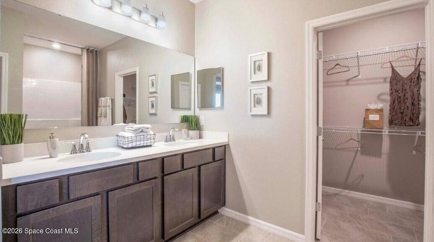 Model home - actual features may vary.