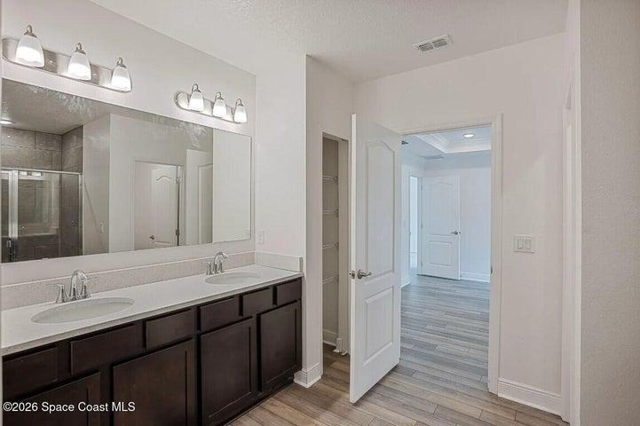 Model home - actual features may vary.