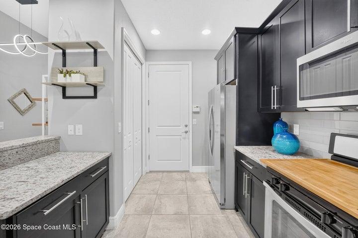 Large Kitchen and gas Stove