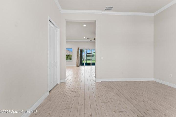 Entry/formal living room