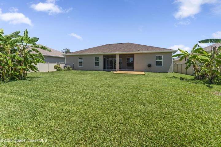 Huge fully fenced yard, plenty of room for a pool!