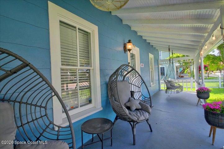INVITING FRONT PORCH