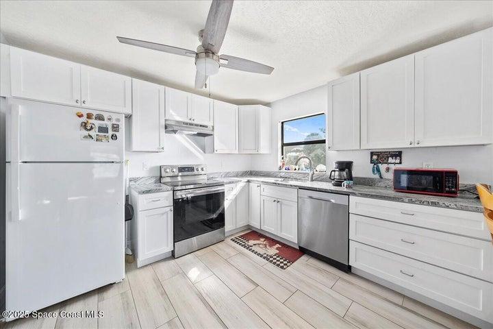 584 N Wickham Road 82, Melbourne, FL, 32935 photo 8