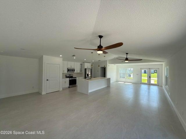 8815 100th Court, Vero Beach, FL, 32967 photo 6