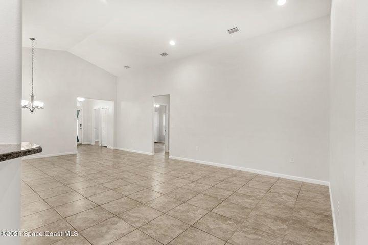 Dining/ Living room