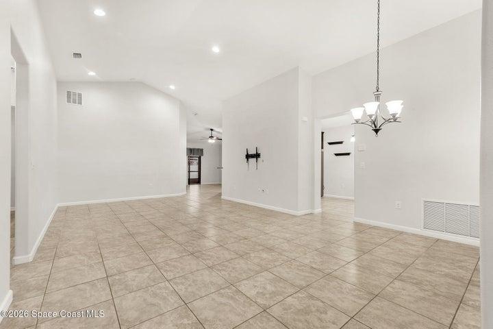 Living room/Dining room