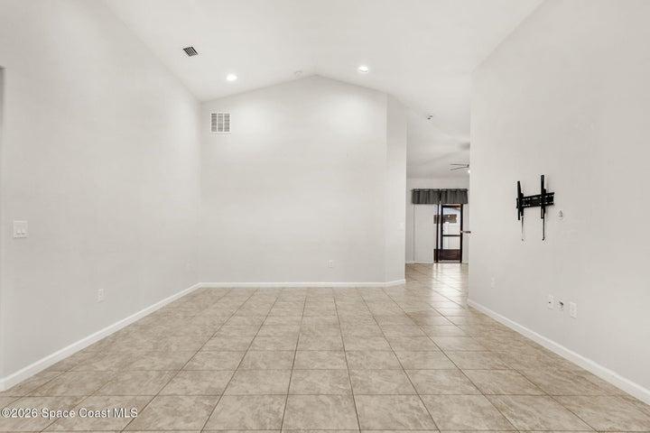 Living room/Dining room