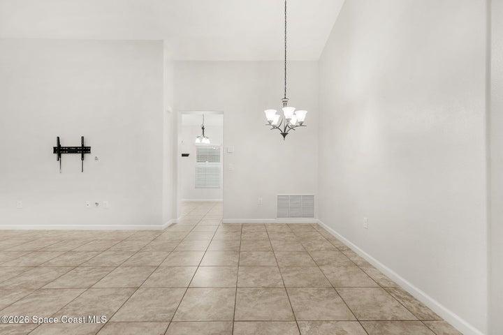 Living room/Dining room