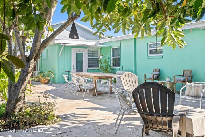 Each Unit has Back Courtyard Access!