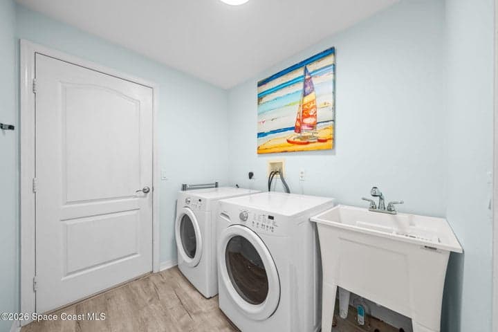 7895 Citrus Creek Dr - Laundry Room