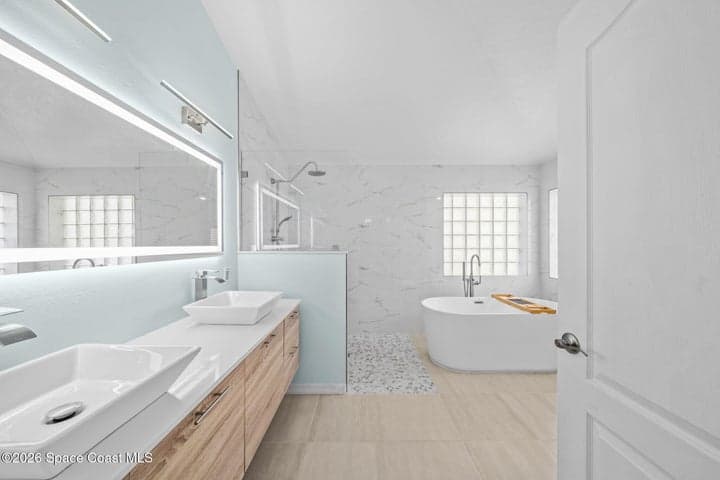 7895 Citrus Creek Dr - Primary Bathroom
