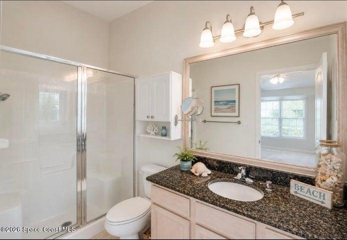 Master bath virtually staged