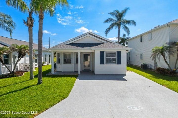 761 E Plantation Drive, Titusville, FL, 32780 photo 3