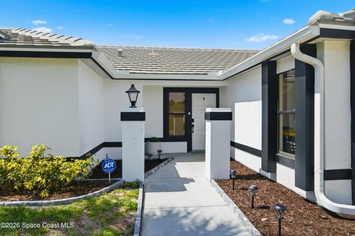429 Maple Bluff Circle, Melbourne, FL, 32940 photo 2
