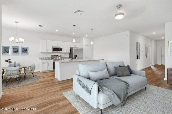 Kitchen / Living 2