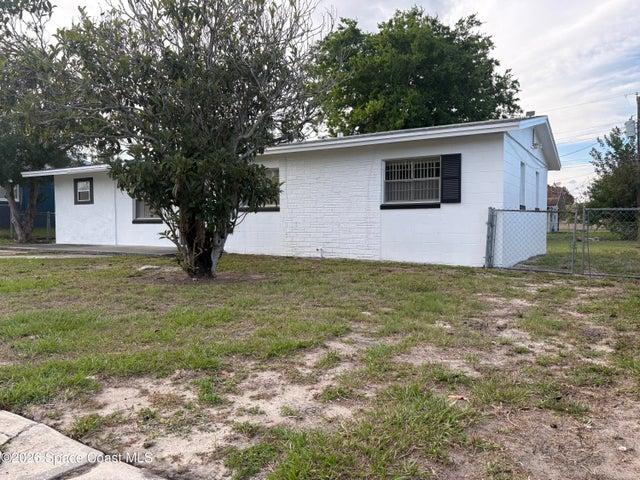 2240 White Sands Drive, Titusville, FL, 32780 photo 4