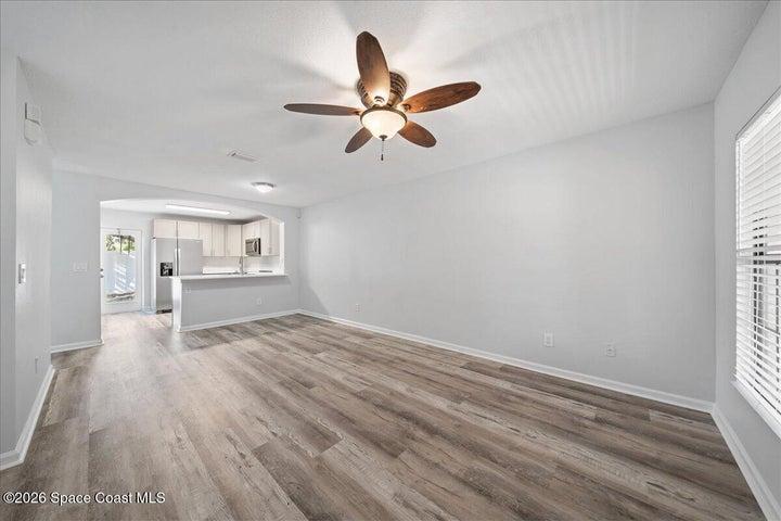 990 Luminary Circle 105, Melbourne, FL, 32901 photo 4