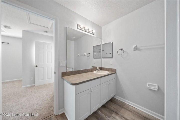 990 Luminary Circle 105, Melbourne, FL, 32901 photo 13