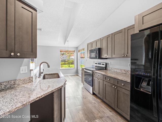 648 Munich Street NW, Palm Bay, FL, 32907 photo 4