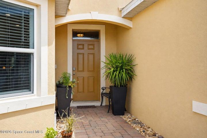 Covered entry, easy maintenance
