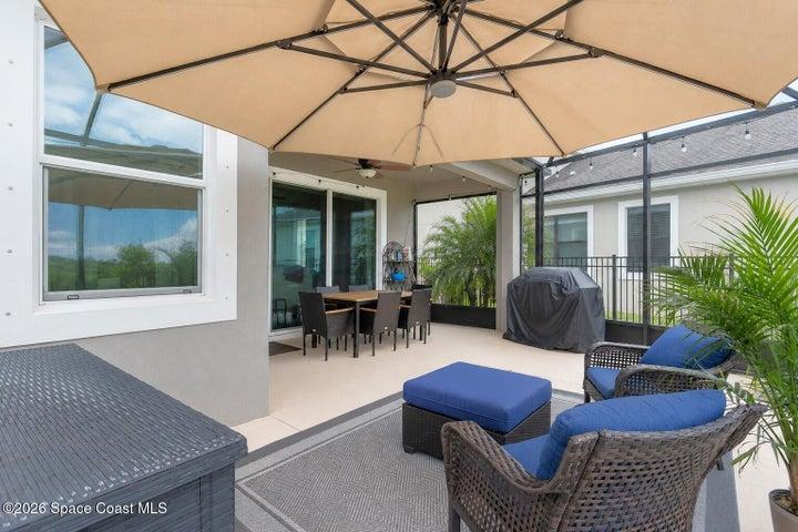 Screened in lanai