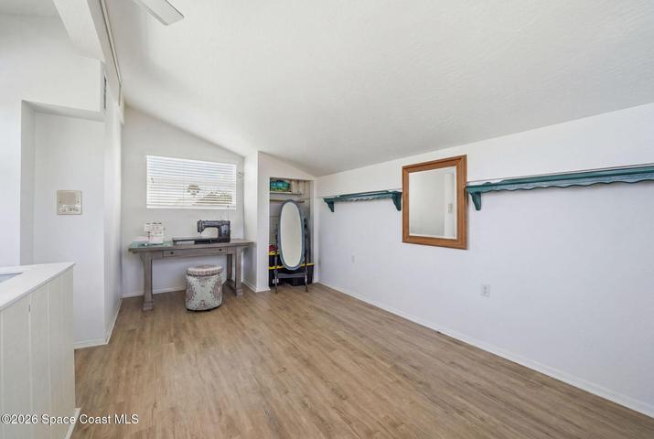 16'11" x 12'8" area