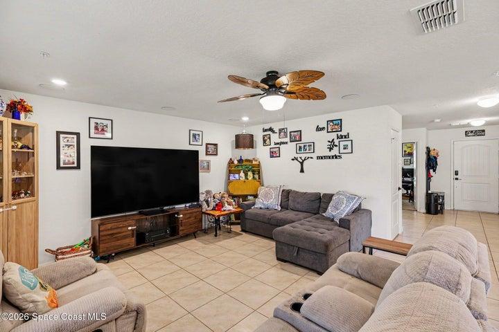 Large Open Family Room